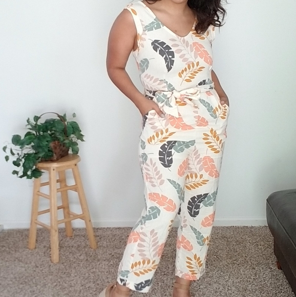 AVANT-GARDE CREAM LEAF PRINT JUMPSUIT - Picture 2 of 9